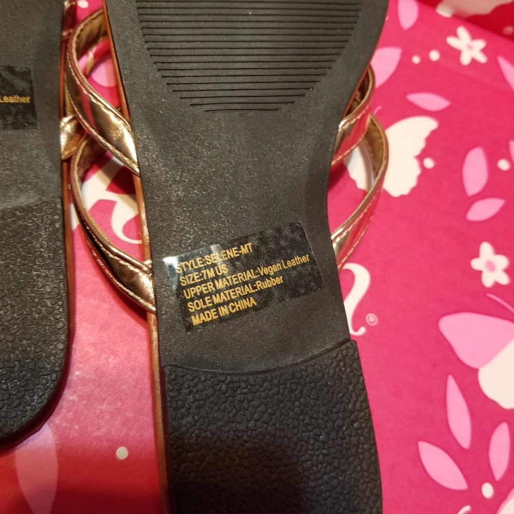 SALE! Charles Albert NWOT Rose Gold Sandals - Picture 5 of 5